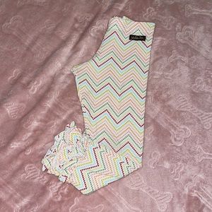 Matilda Jane Size 6 Razzle Chevron Ruffle Leggings